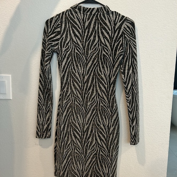 ALLSAINTS AMAYA ZEBRA DRESS - Picture 2 of 8